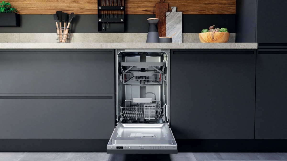 Indaplovė hotpoint hsic 3t127 c