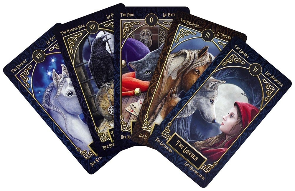 Taro kortos lisa parker familiars