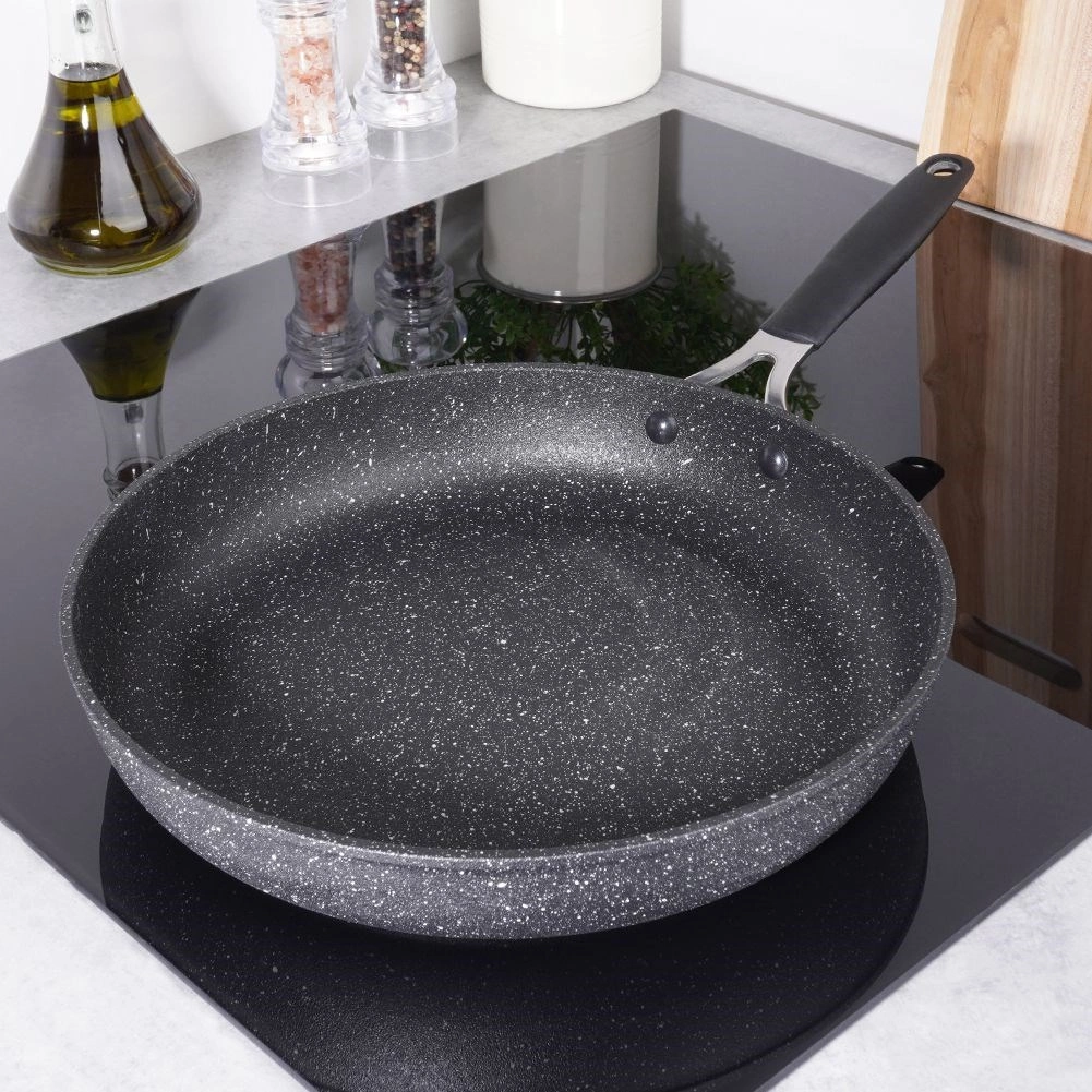 Keptuvė 28 cm