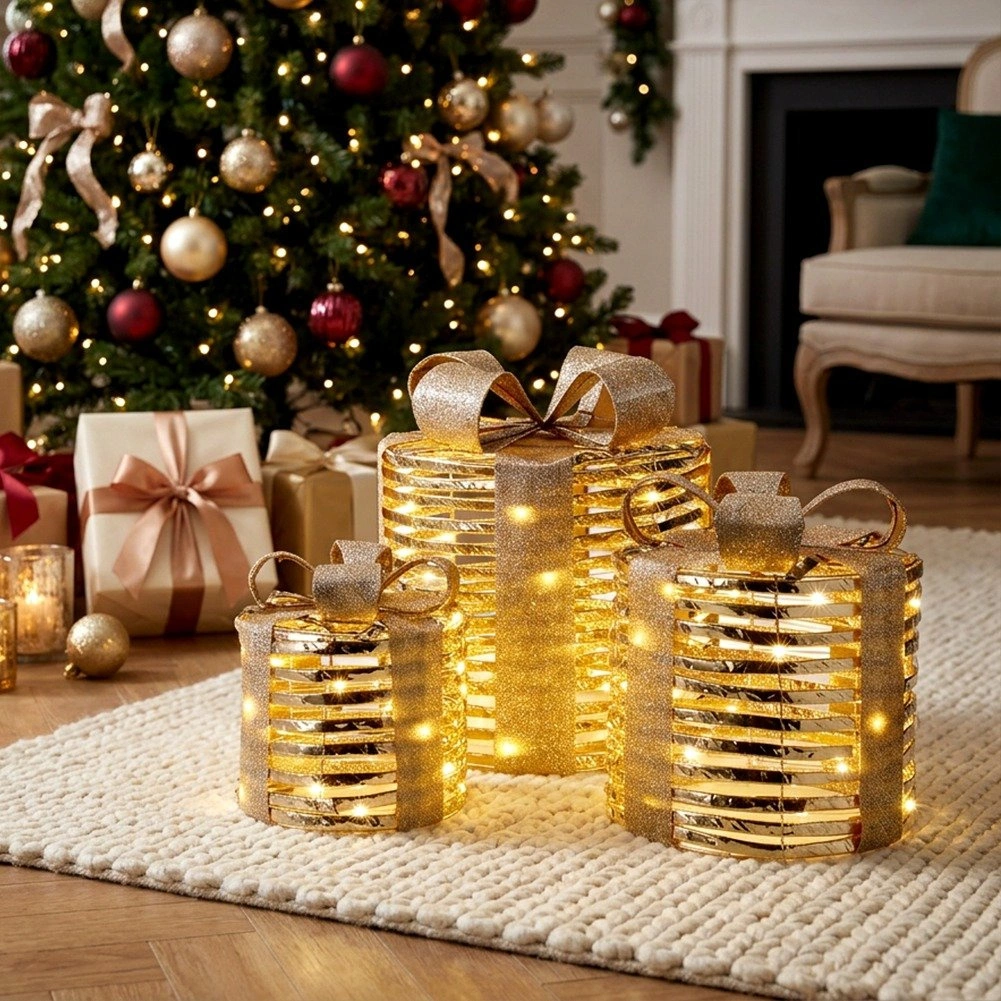 LED kalėdinių dovanų dekoracijų rinkinys su 90 LED, auksinis, 15 × 15 × 17 / 20 × 20 × 23 / 25 × 25 × 30 cm, 3 vnt. 3
